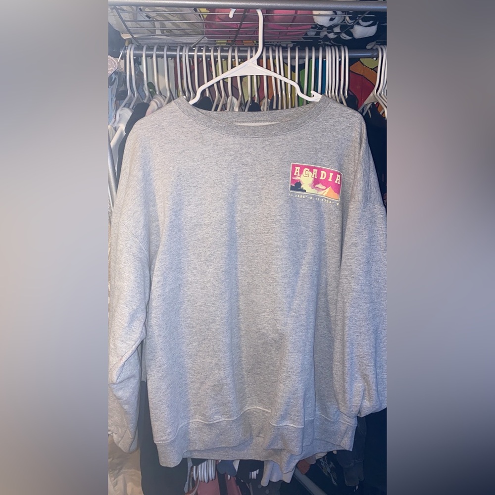 sweatshirt